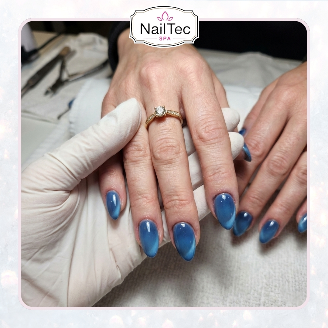 Valentine nail highlight
